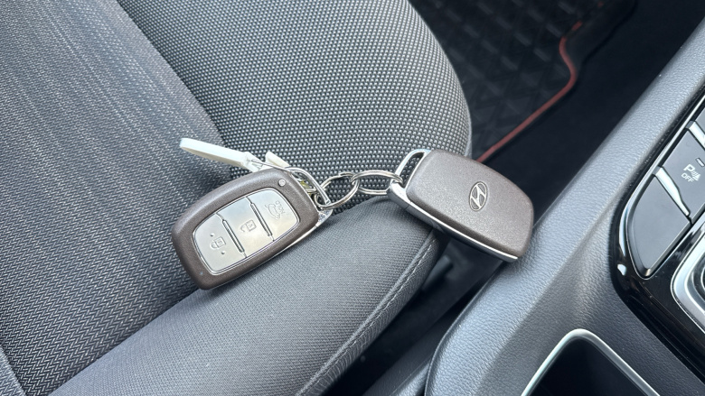 Hyundai IONIQ 1.6 GDi Hybrid Premium 5dr DCT Hybrid Hatchback